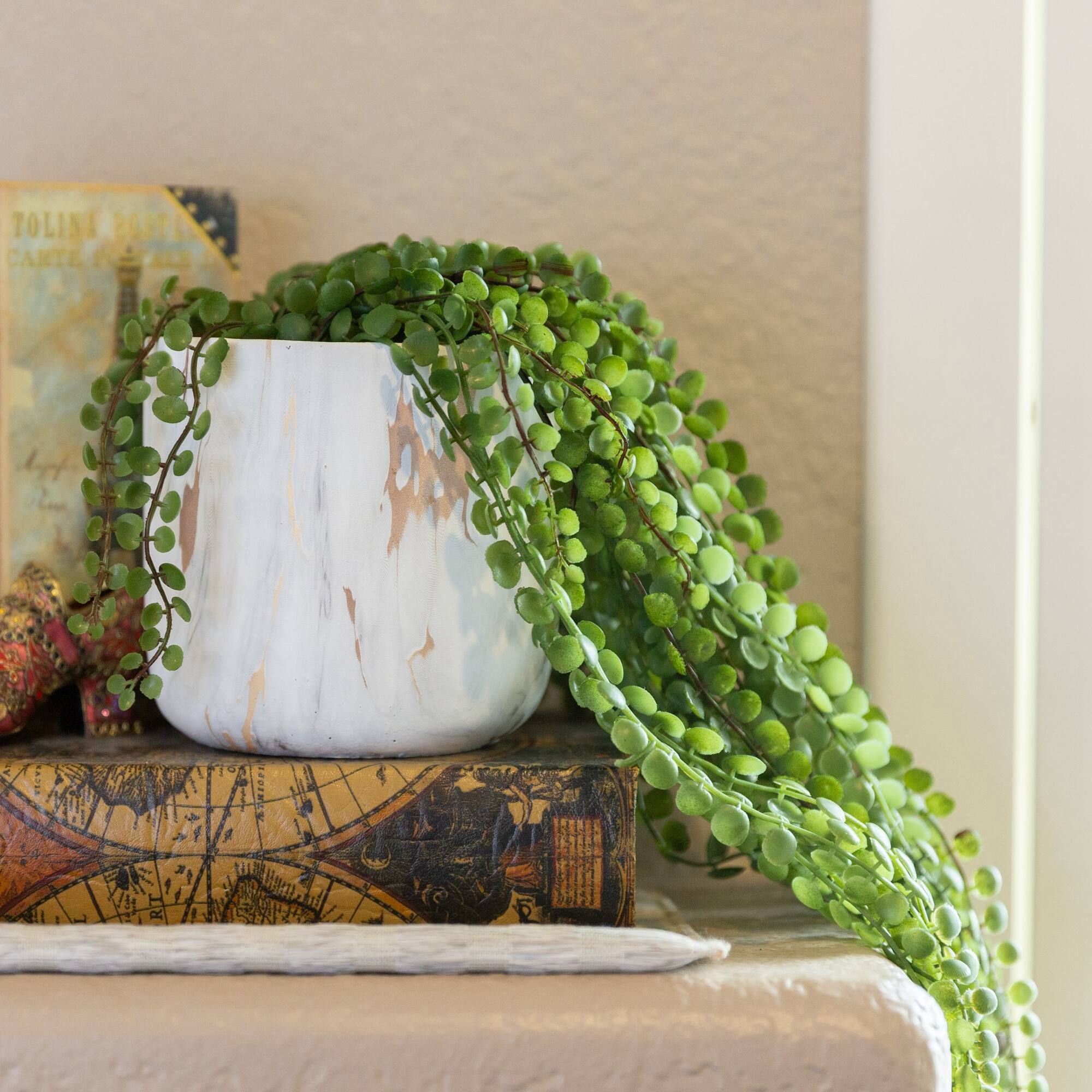 Flora Bunda® 17.5" String Of Peas in Marble Gold Finish Cement